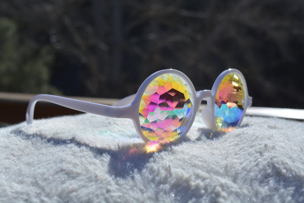 WHITE MAGIC KALEIDOSCOPE GLASSES - FUTURE EYES